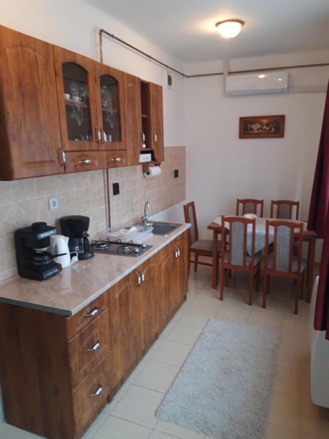Apartment Eszter *
